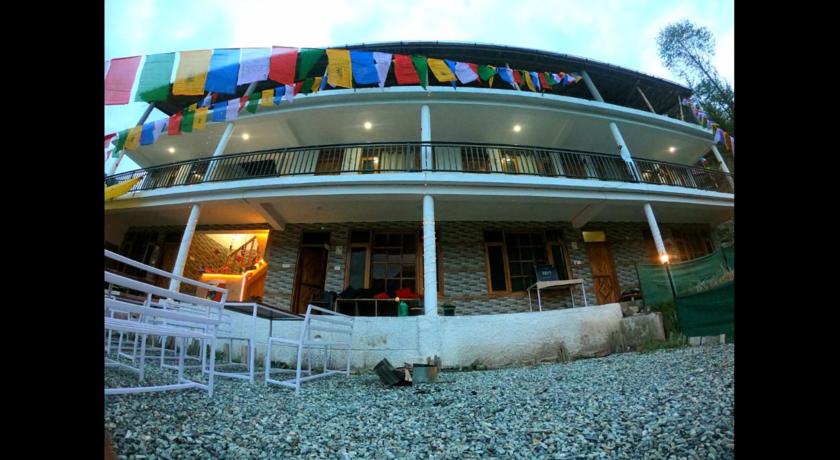 Bro's Backpacker's Fraternity House - Manali Image