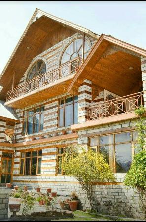 Flott Himalayan Chalet - Manali Image