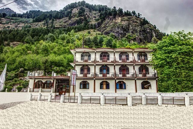 Hotel Narayan - Manali Image