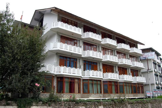 Hotel Neha Palace - Manali Image