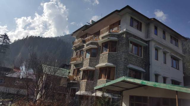 Sial inn - Manali Image