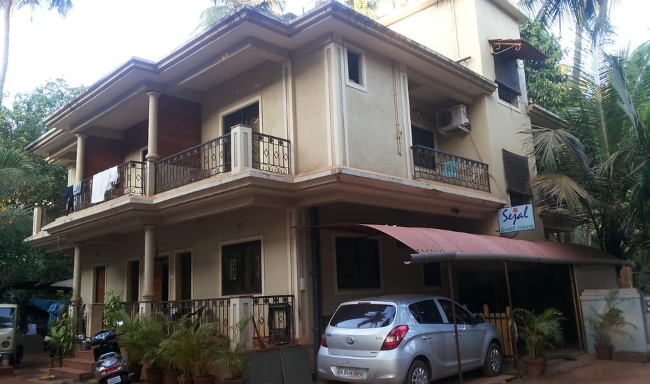 Anziny Sea View Guest House - Goa Image