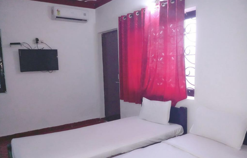 Budget beach stay in Tito's Lane - Goa Image