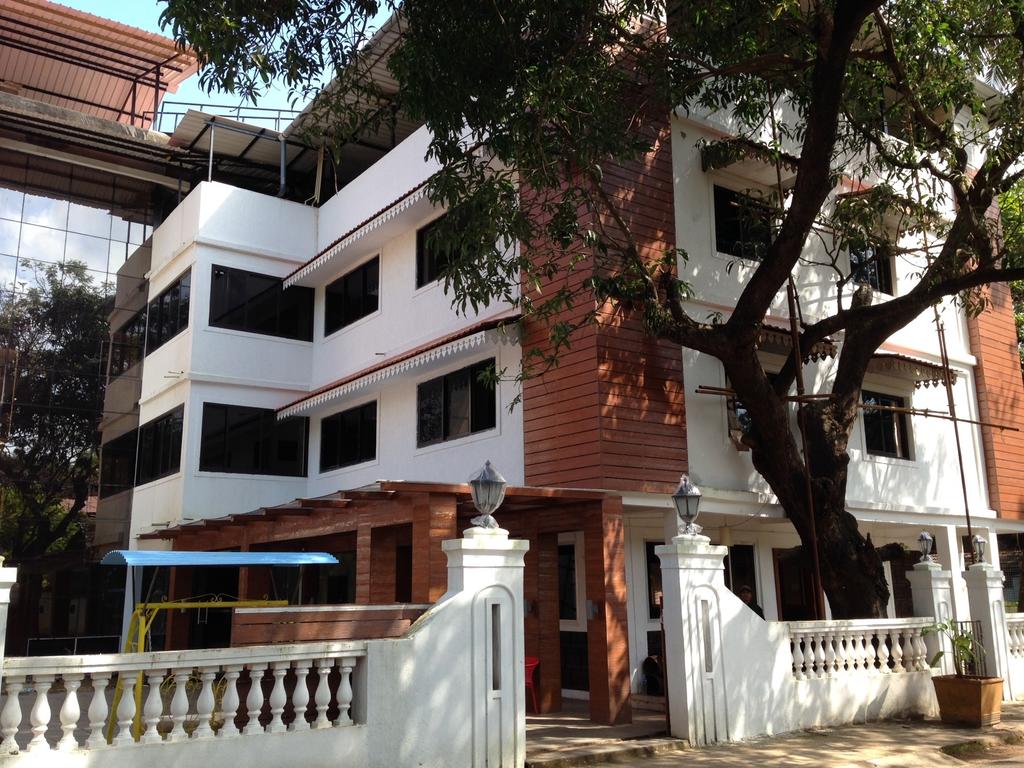 Hotel Campal - Goa Image