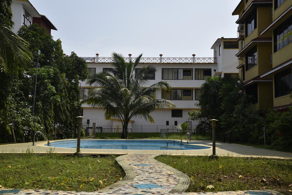 Jolly Poolside Hostel - Goa Image