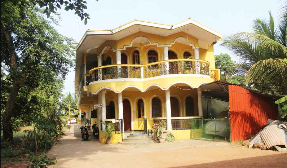 Lloyd's Tourist Rooms - Goa Image