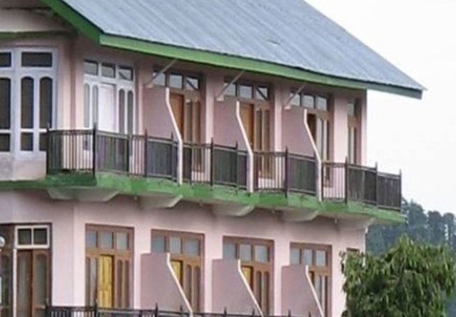 UNA Comfort Swiss Meadows Hotel - Chamba Image