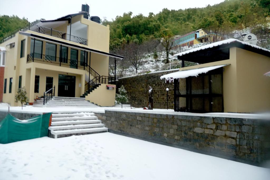Mist n Meadows Resort - Sirmaur Image