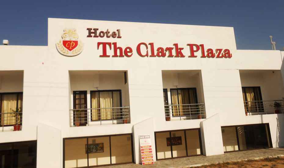 The Clark Plaza - Una Image