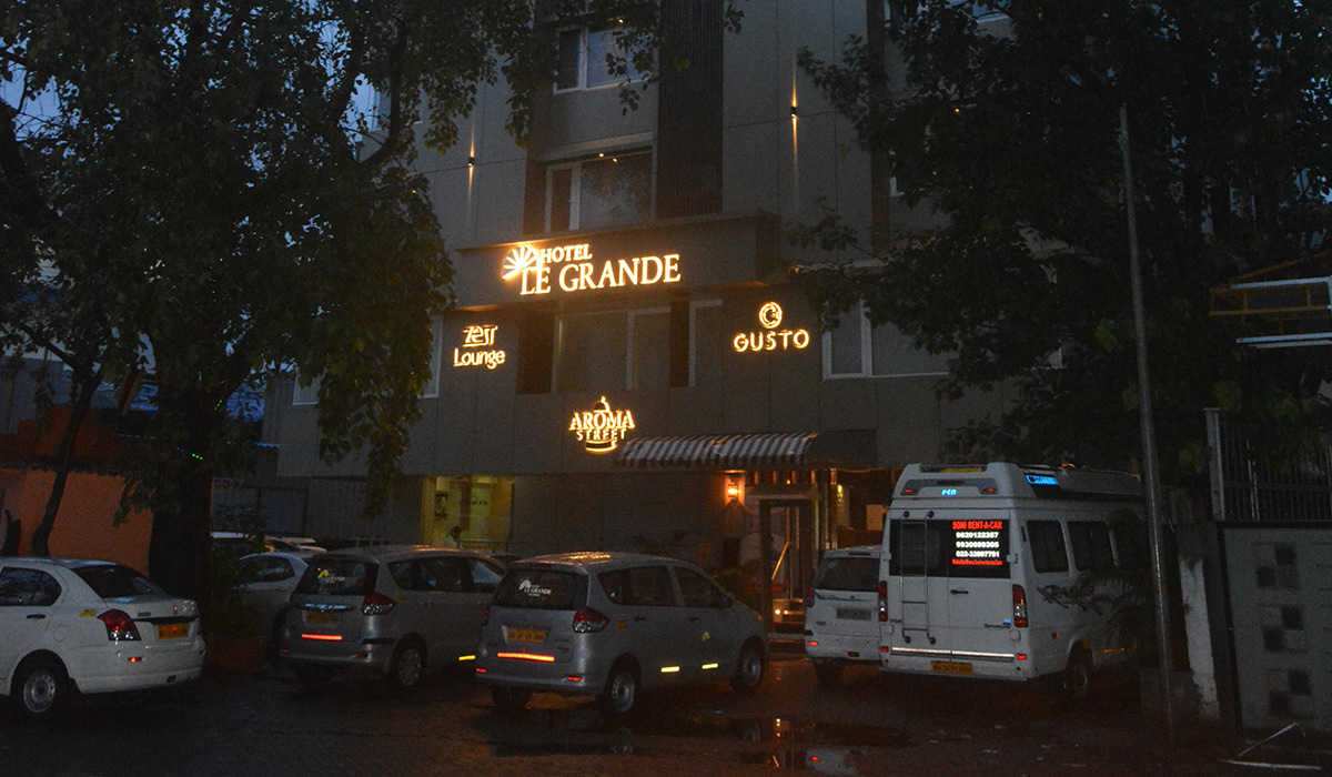 Hotel Le Grande - Mumbai Image