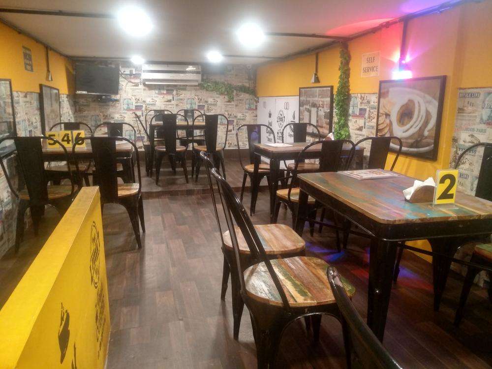 Helly & Chill Cafe - Bhayandar - Thane Image