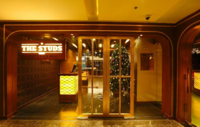 The Studs Sports Bar & Grill - Juhu - Mumbai Image