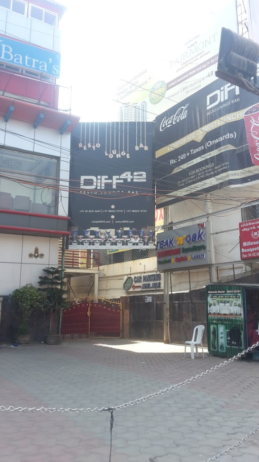Diff 42 : Resto Lounge - Velachery - Chennai Image