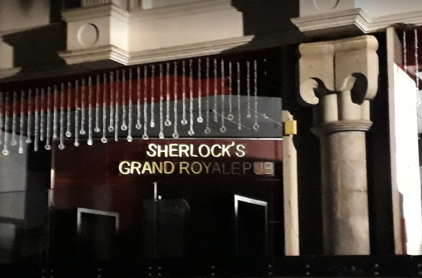 Sherlock Grand Royale Pub - Le Royal Meridien Hotel - St. Thomas Mount - Chennai Image