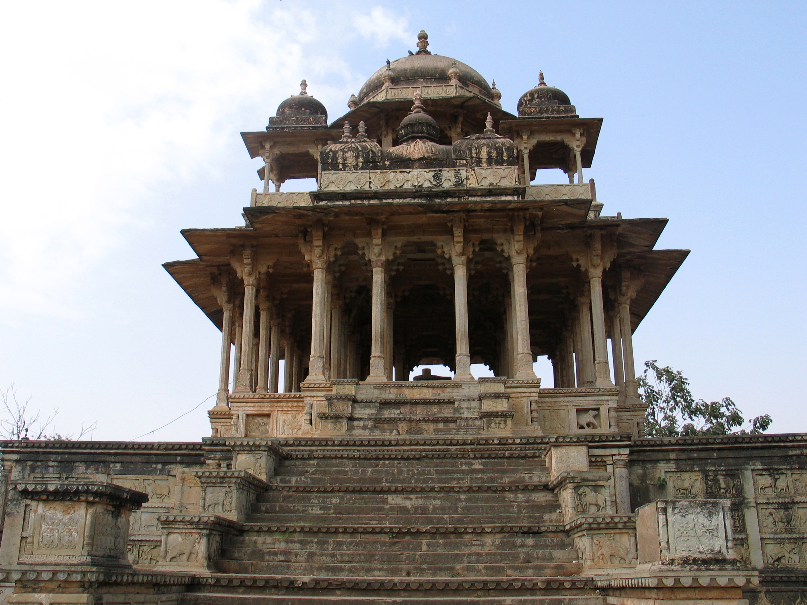 Chaurasi Khambon Ki Chhatri - Bundi Image