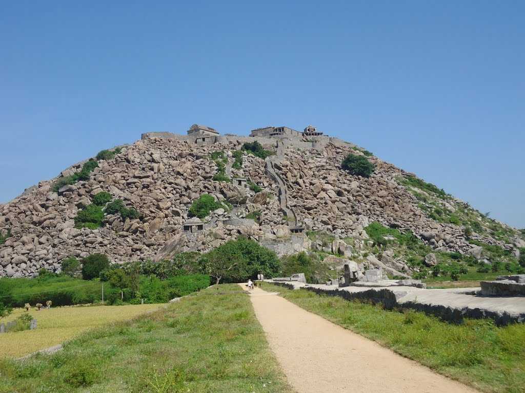 Gingee Fort - Thiruvannamalai Image