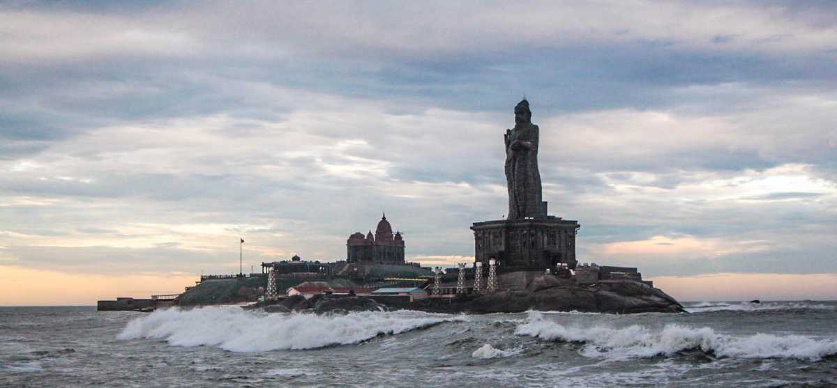 Thiruvalluvar Statue - Kanyakumari Image