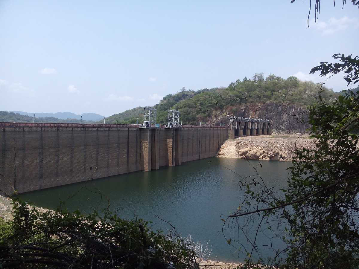 Karaiyar Dam - Tiruneveli Image