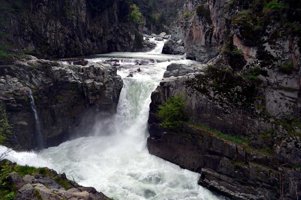 Aharbal Waterfall - Pulwama Image