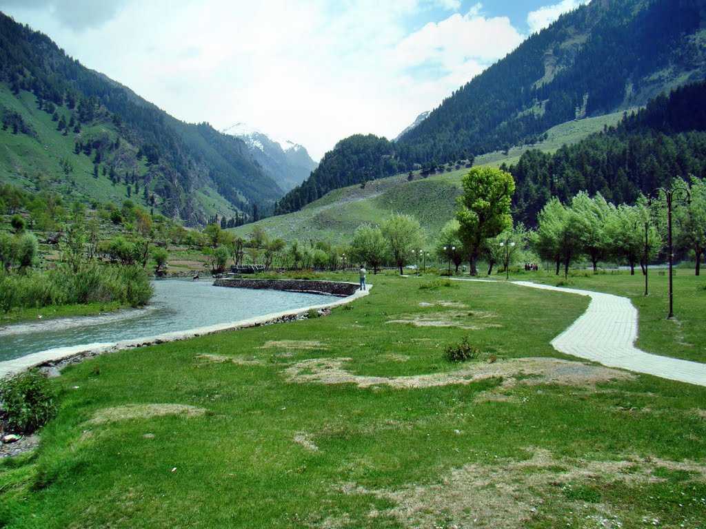 Betaab Valley - Pahalgam Image