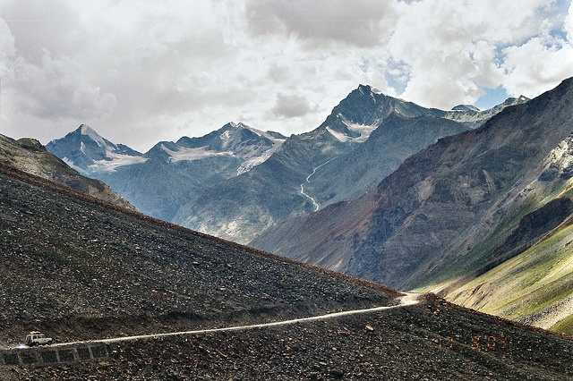 Umling La Pass - Ladakh Image