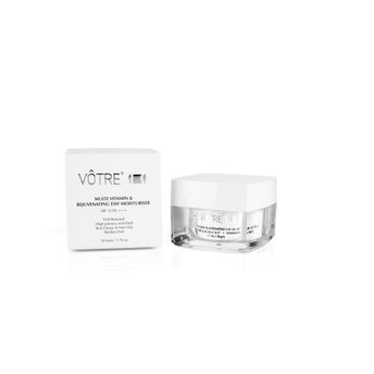 Votre Multi Vitamin & Rejuvenating Day Moisturiser SPF 35 PA++ Cell Renewal Image