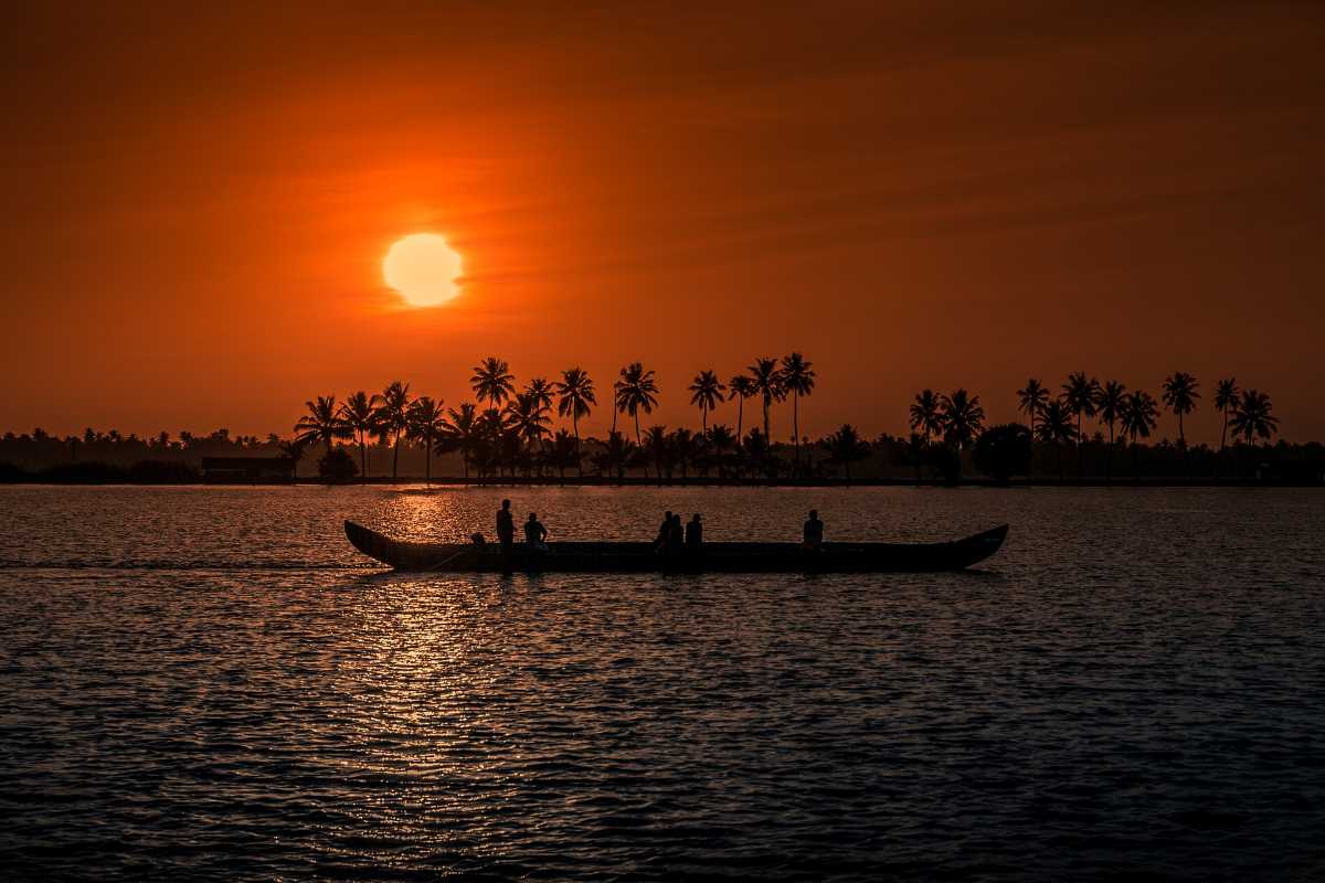 Pozhikkara Beach - Kovalam Image