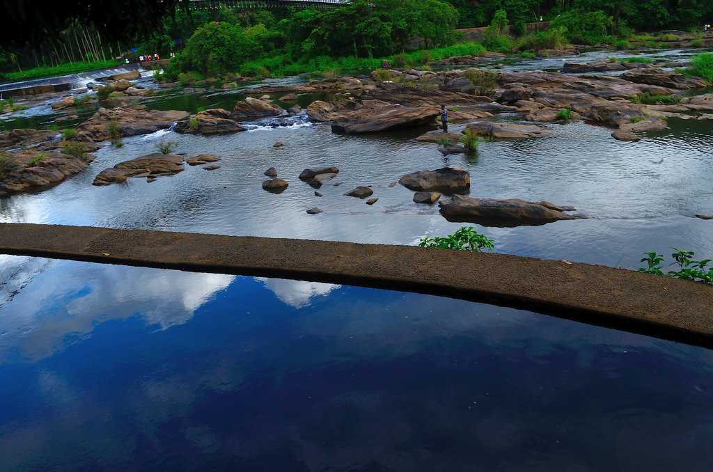 Thumboormuzhi Garden - Thrissur Image