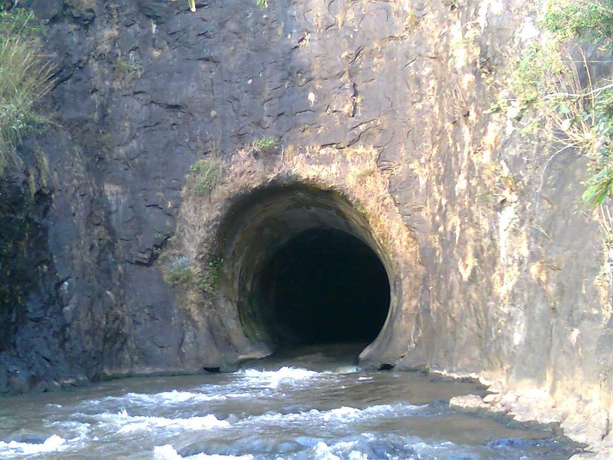 Anchuruli Waterfalls - Idduki Image