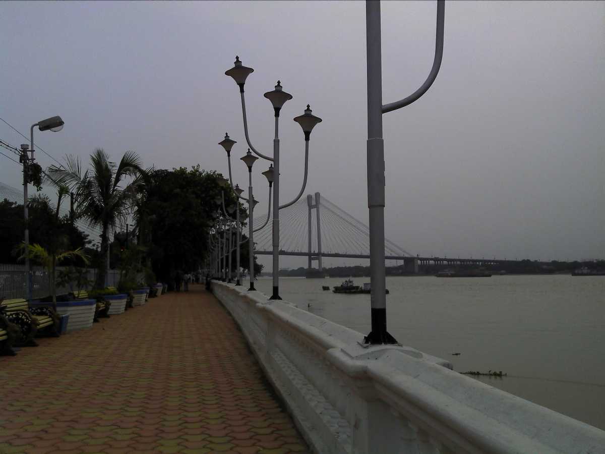 Hooghly Riverfront - Kolkata Image