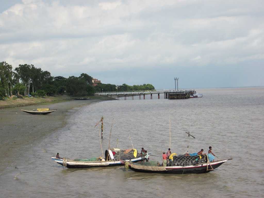 River Hooghly - Raichak Image