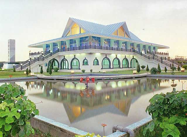 Dragon Palace Buddhist Temple - Nagpur Image