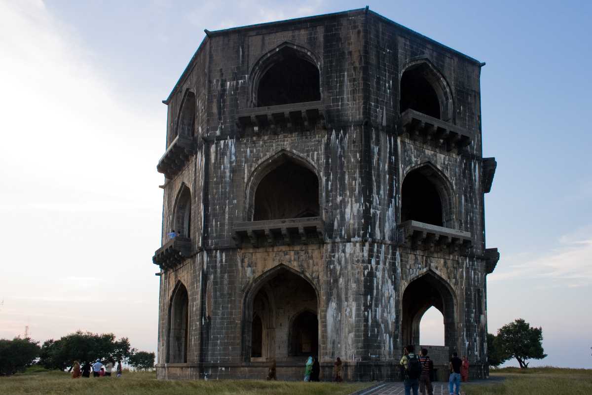 Tomb Of Salabat Khan - Ahmednagar Image