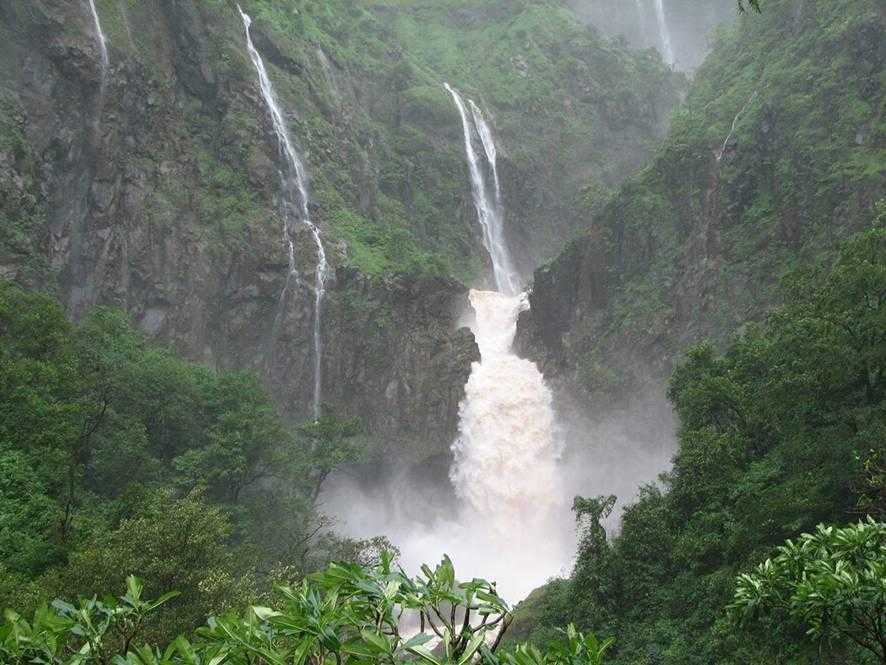 Dhobi Waterfall - Mahabaleshwar Image