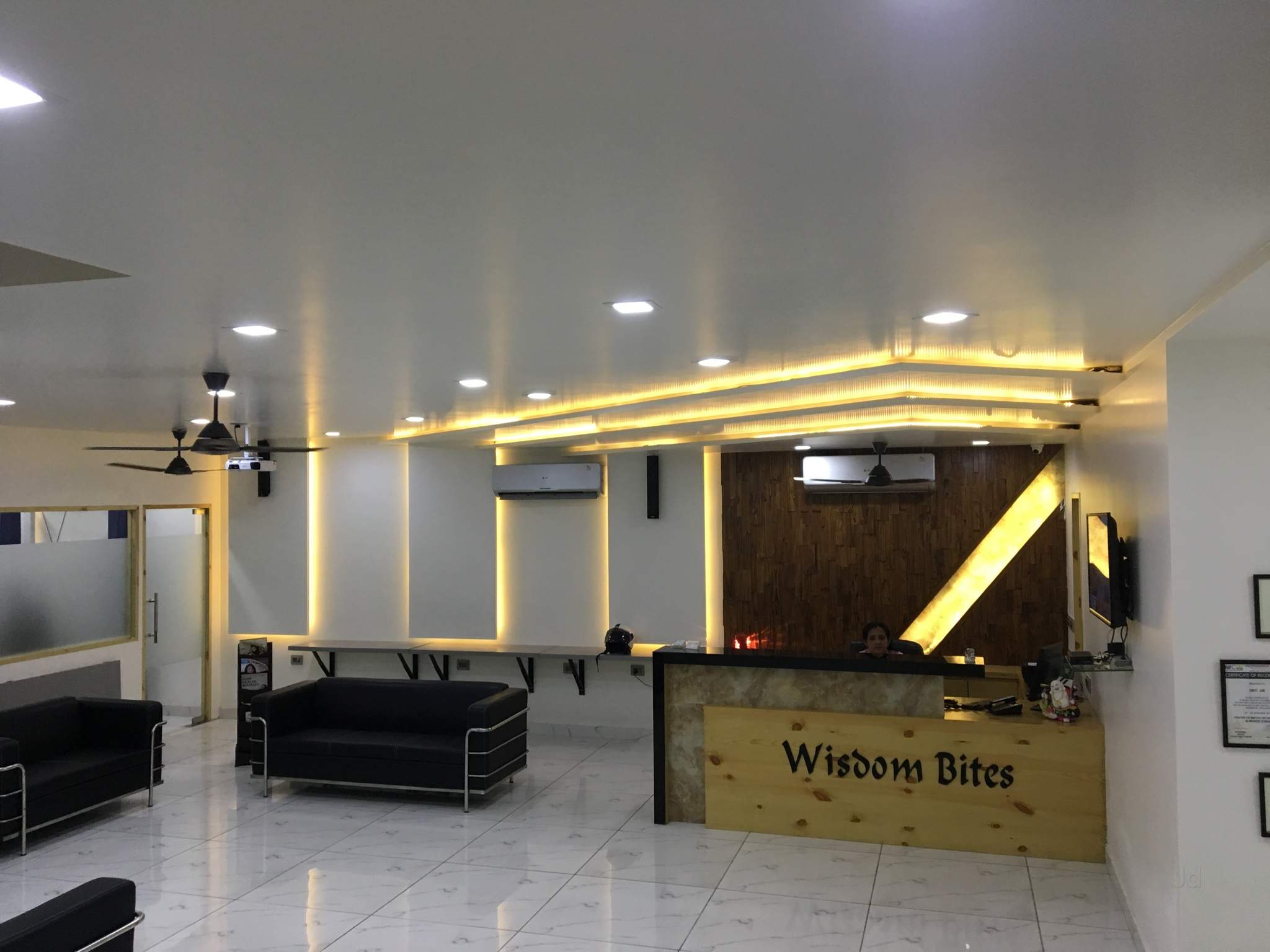 Wisdom Bites Dental Clinic & Implant Center - Pitam Pura - New Delhi Image