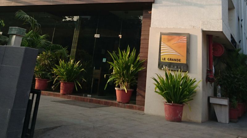 Le Grande Residency - Ahmedabad Image