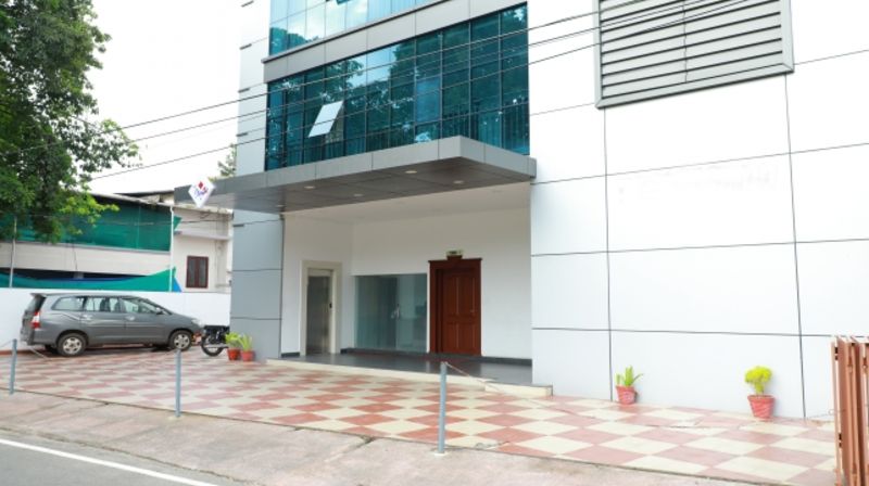 Hotel Stayzo - Kochi Image