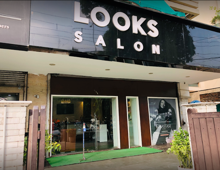 Looks Salon - Ashok Vihar 2 - Delhi Image