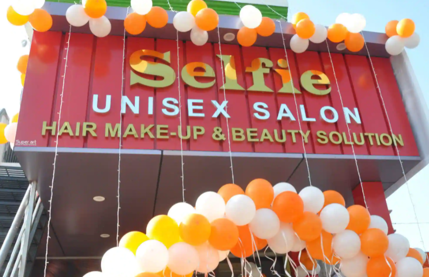Selfie Unisex Salon - Manduwala - Dehradun Image