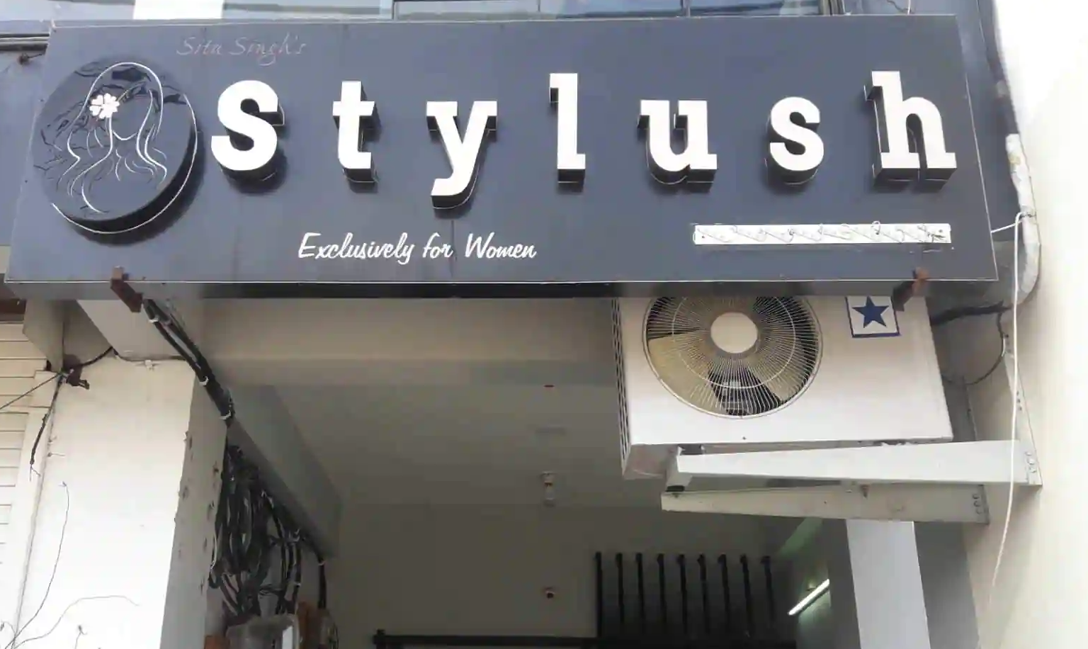 Sita'S Stylush Makeup Studio - Pipliyahana - Indore Image