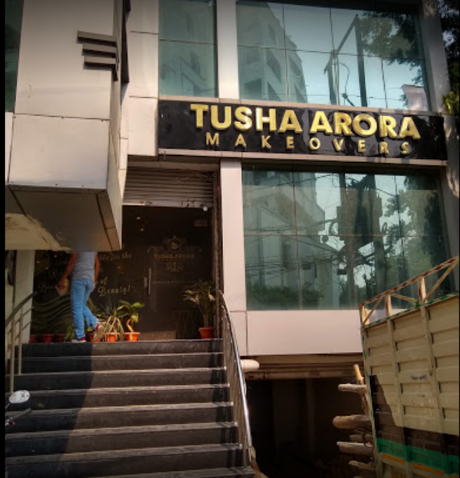 Tusha Arora Makeovers - Hazratganj - Lucknow Image