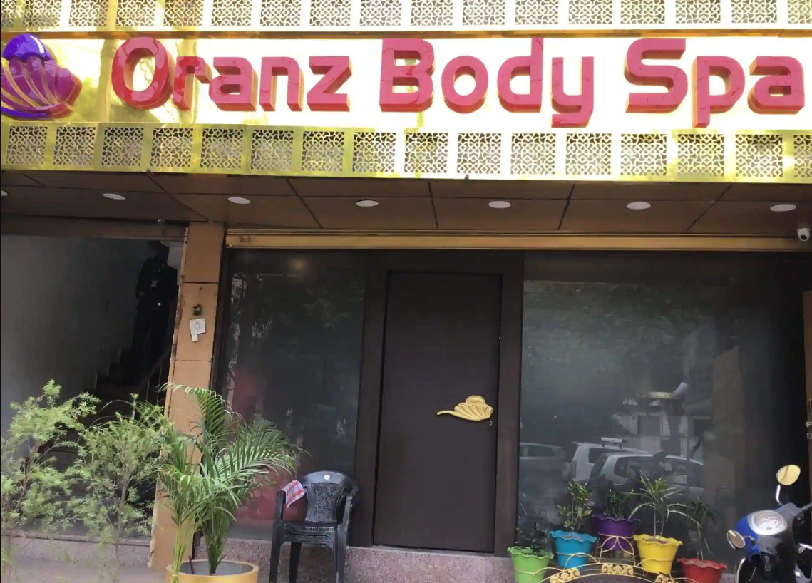 Oranz Salon And Spa - Hazratganj - Lucknow Image