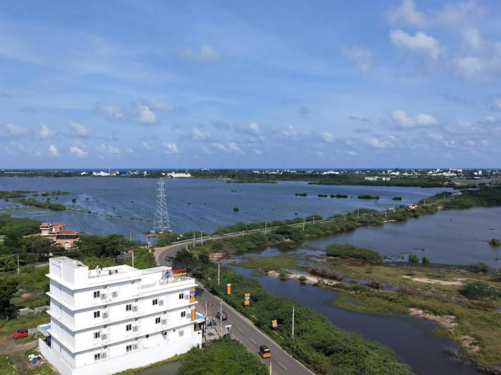 Zolo Carlos Dormitory - Kelambakkam - Chennai Image