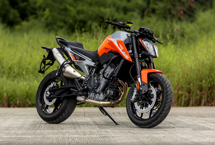 KTM 790 Duke Image