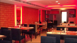 Chak De Phatte - Commercial Street - Bangalore