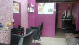Awesome The Family Salon - Odhav - Ahmedabad