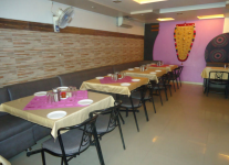 Four Food - Thaltej - Ahmedabad