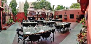 Rajwada Bites - Fateh Sagar - Udaipur