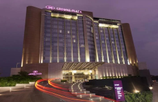 ConneXions Bar - Crowne Plaza Kochi - Marad - Kochi