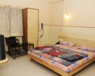 Kanth Palace Hotel - Paldi Cross Road - Ahmedabad